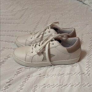 Steve Madden White and Tan Sneakers